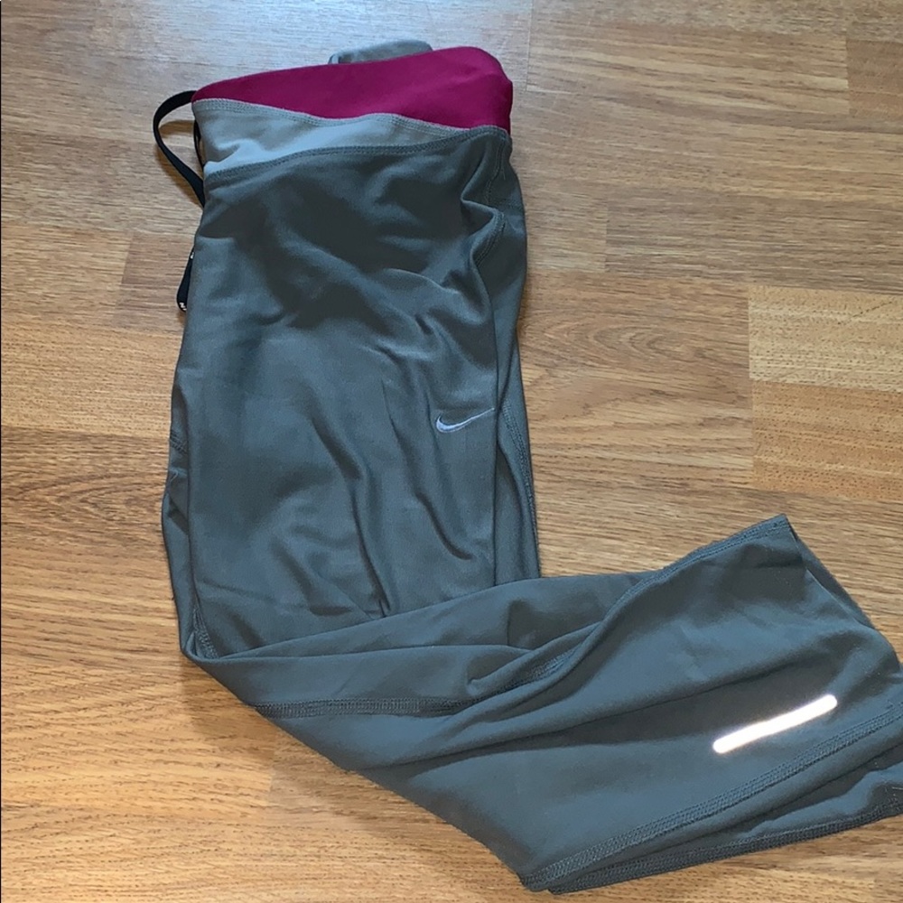 Nike Dri-Fit Cropped Leggings